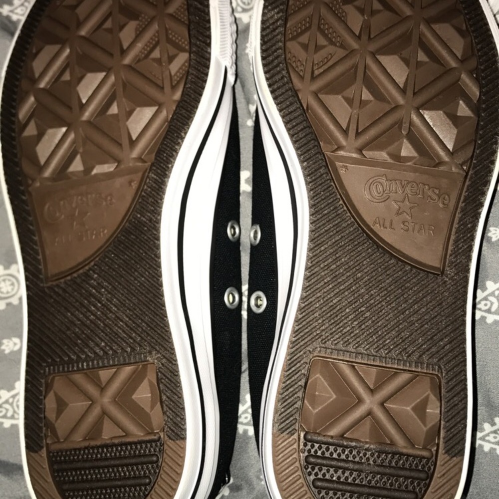 Black converse
